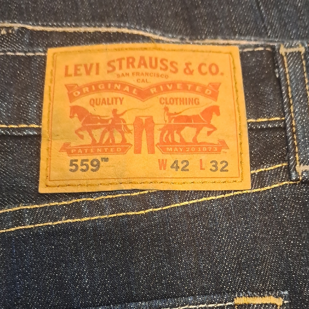 Levi's 559 Men's Dark Blue Relaxed Jeans SZ 42